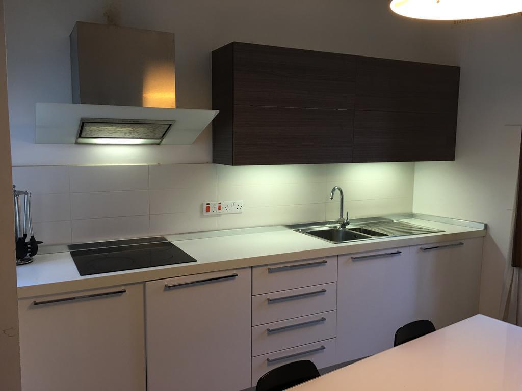 Luxury Marble Arch San Giuliano