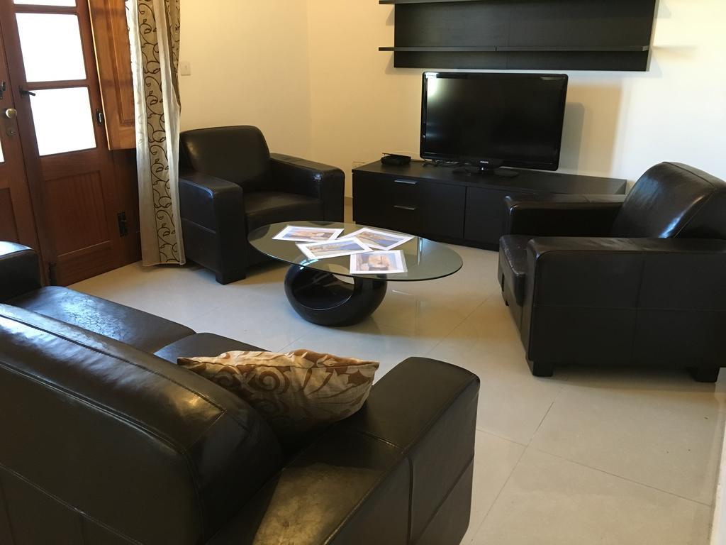 Luxury Marble Arch