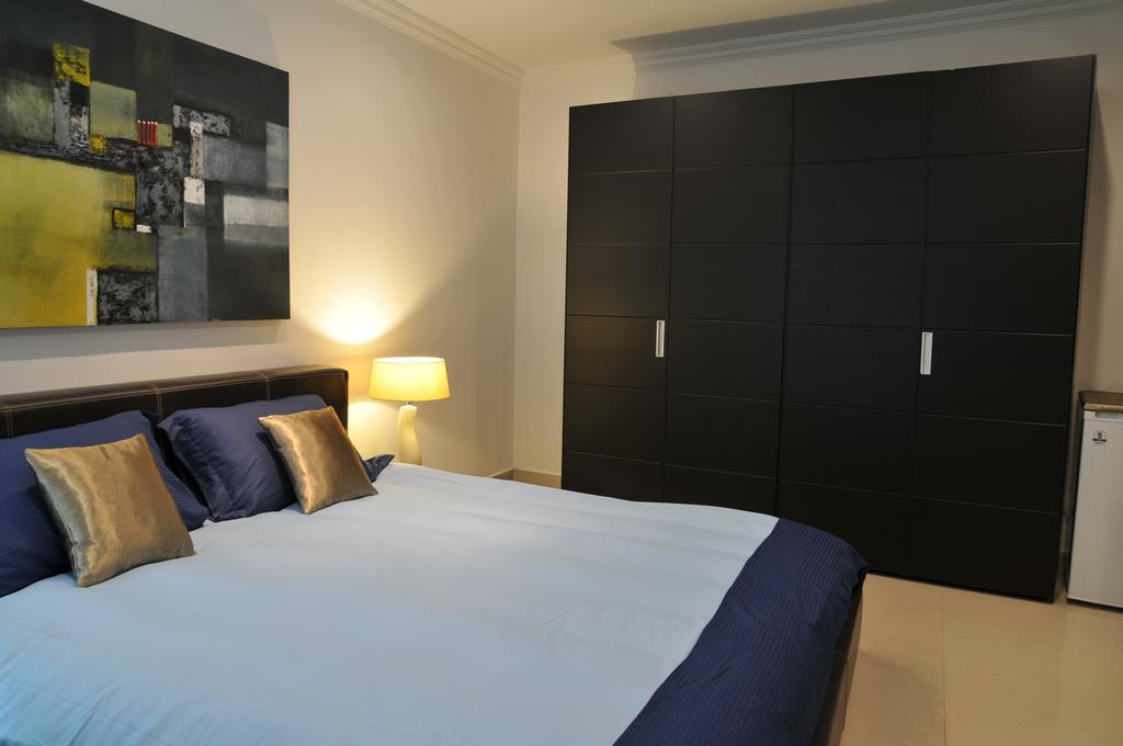 Luxury Marble Arch * Saint Julian's