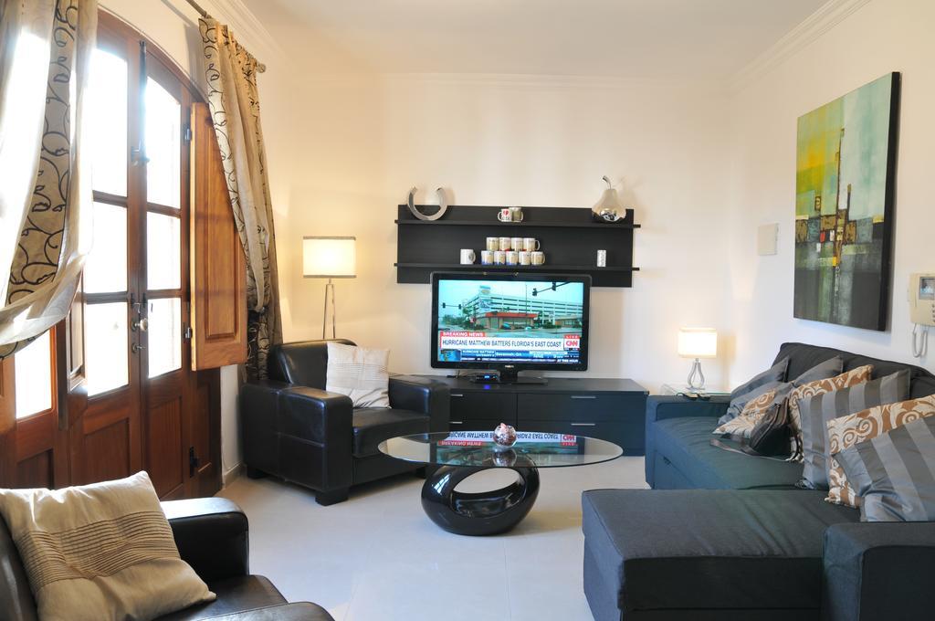 Luxury Marble Arch Saint Julian's